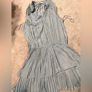 Super cute blue dress! Never worn. Size medium.